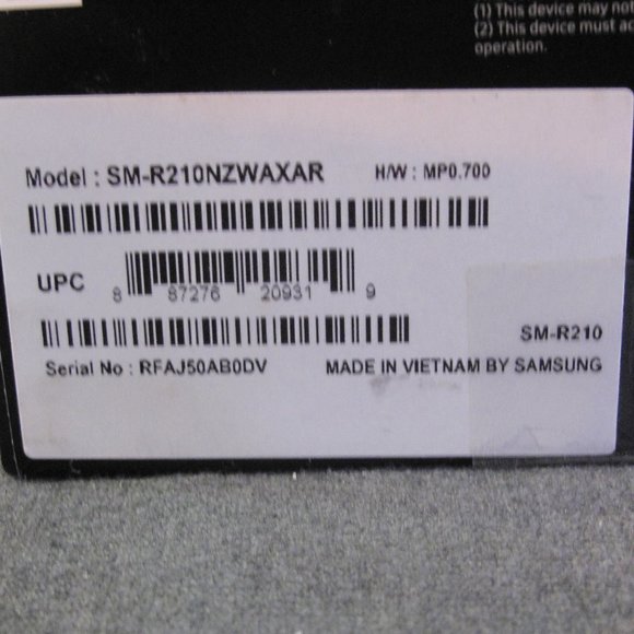 Samsung Gear 360 (2017 Edition) Real 360° 4K VR Camera - Picture 13 of 15